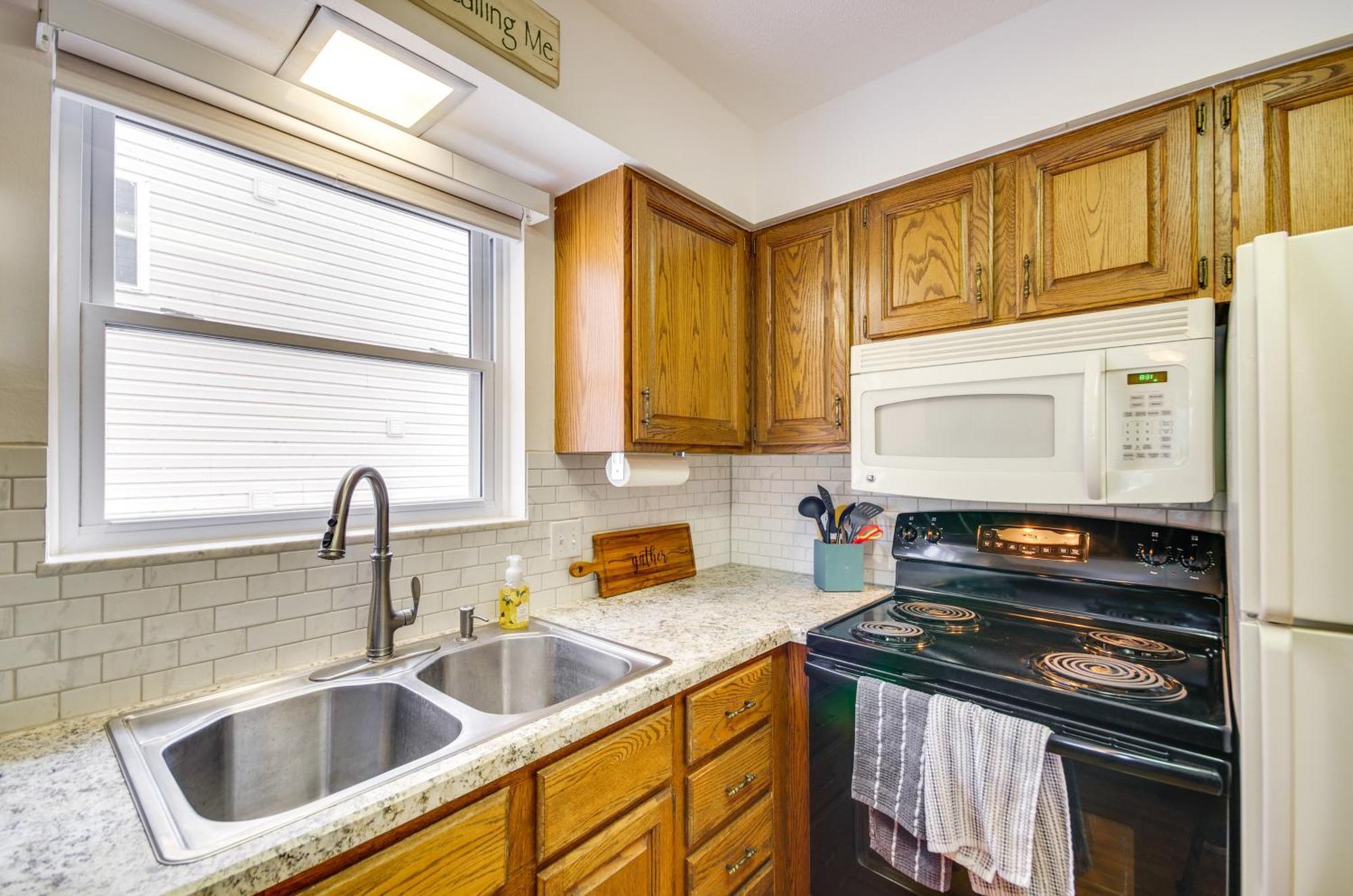 Cozy Lake Ozark Condo Rental With Grill, Pool Access Exterior foto